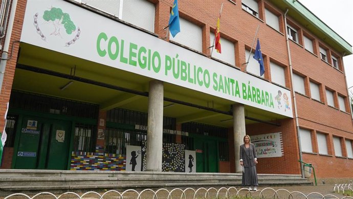 Archivo - Colegio Santa Bárbara de Lugones