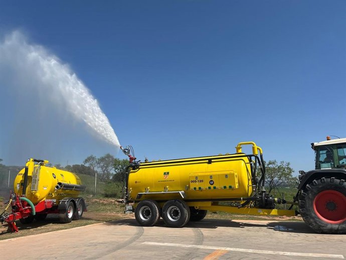 La nueva cisterna adquirida para las ADF.