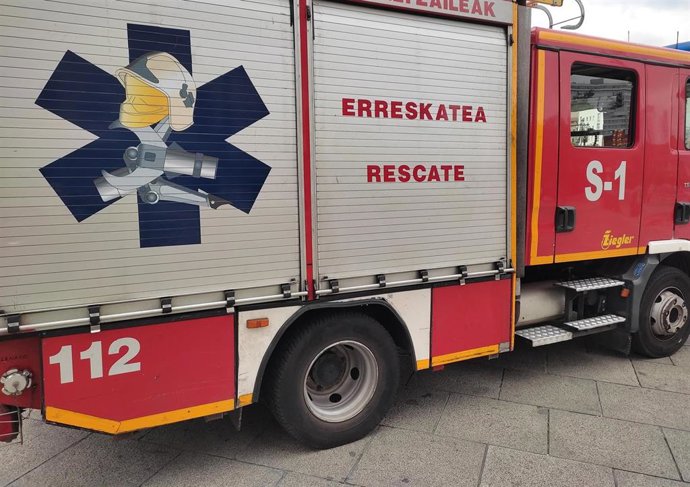 Archivo - Camión de bomberos