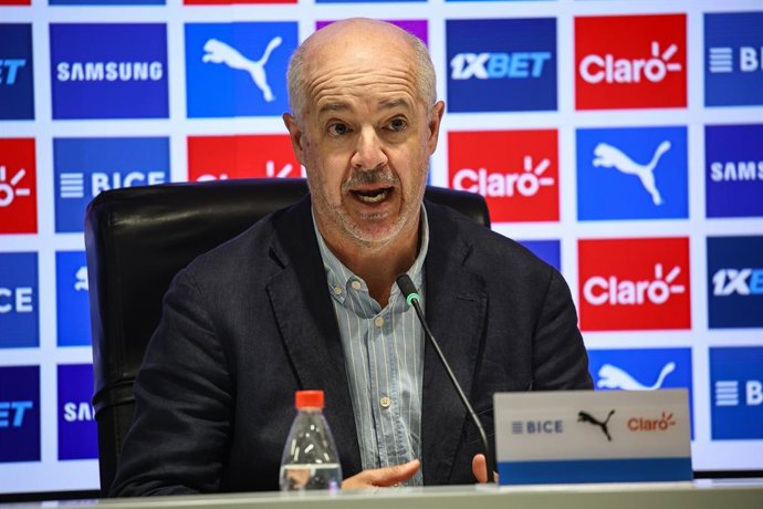 Futbol, Presentacion Jugador Universidad Catolica  El jugador de Universidad Catolica Bernardo Cerezo, durante su presentacion en la Sala de Prensa del Claro Arena en Santiago, Chile.  6/01/2026  Diego Martin/Photosport  Football, Universidad Catolica