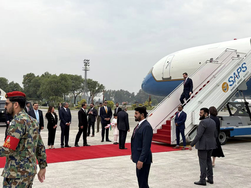 ISLAMABAD, April 11, 2026  -- U.S. Vice President JD Vance arrives at the Nur Khan airbase in Rawalpindi, Pakistan, on April 11, 2026. U.S.