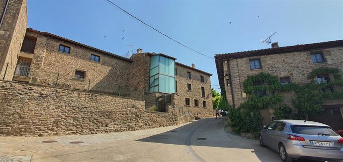 Vivienda rehabilitada en Lobera de Onsella.