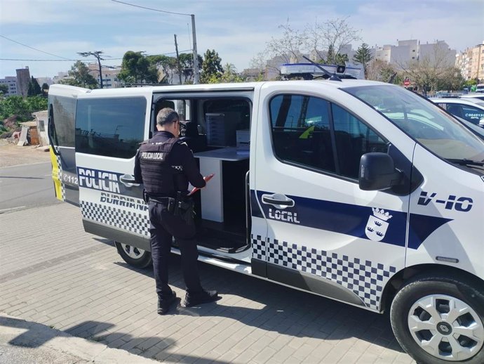 Policía Local de Burriana abre diligencias por falsificación de una tarjeta de estacionamiento de movilidad reducida.