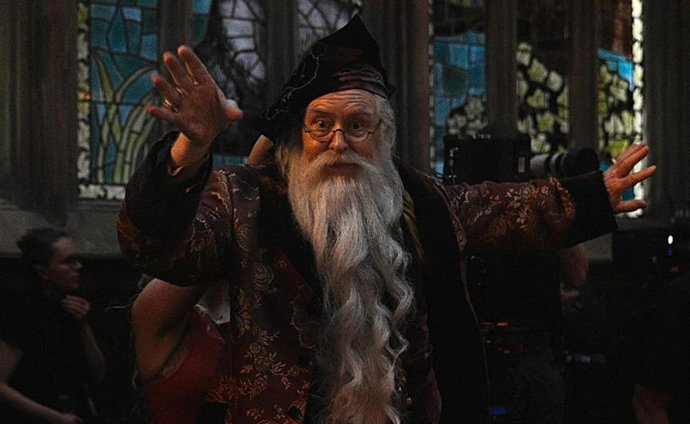 John Lithgow, nuevo Dumbledore de Harry Potter, defiende ahora a J.K. Rowling: "Mucho se ha tergiversado"
