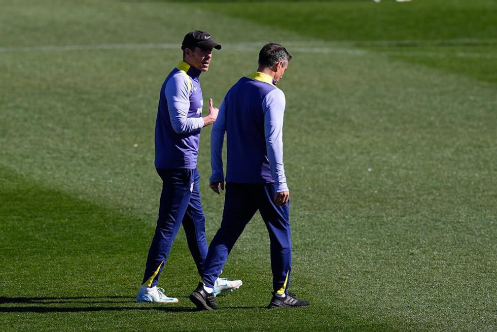 Archivo - Diego Pablo Simeone durante un entrenamiento del Atlético de Madrid