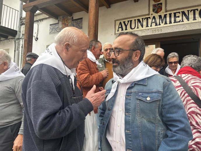 El presidente de la Diputación de Cáceres, Miguel Ángel Morales, participa en el III Encuentro de Mayores del Valle del Ambroz, a 11 de abril de 2026 en Aldeanueva del Camino (Cáceres).