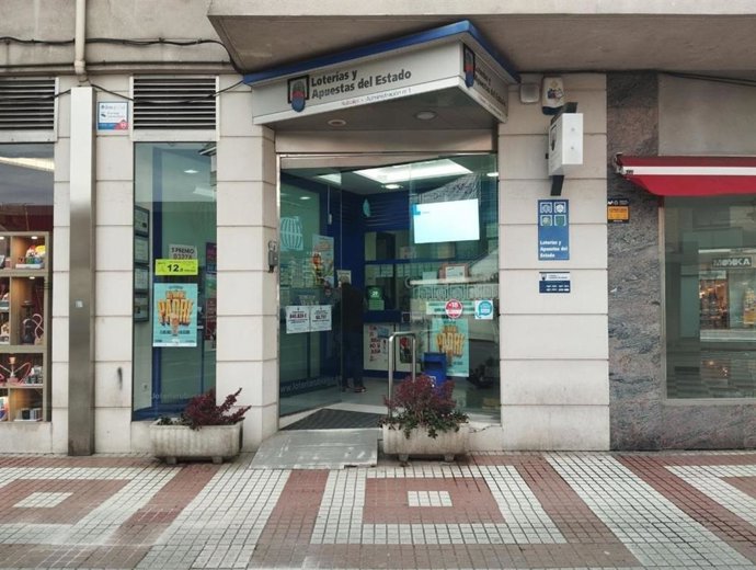 El primer premio del sorteo extraordinario de la Lotería de este sábado, vendido en Los Corrales de Buelna