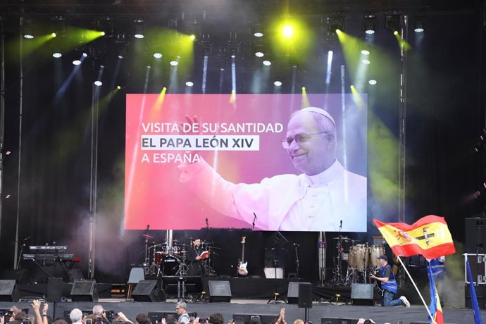 El escenario de la IV Fiesta de la Resurrección en Cibeles.