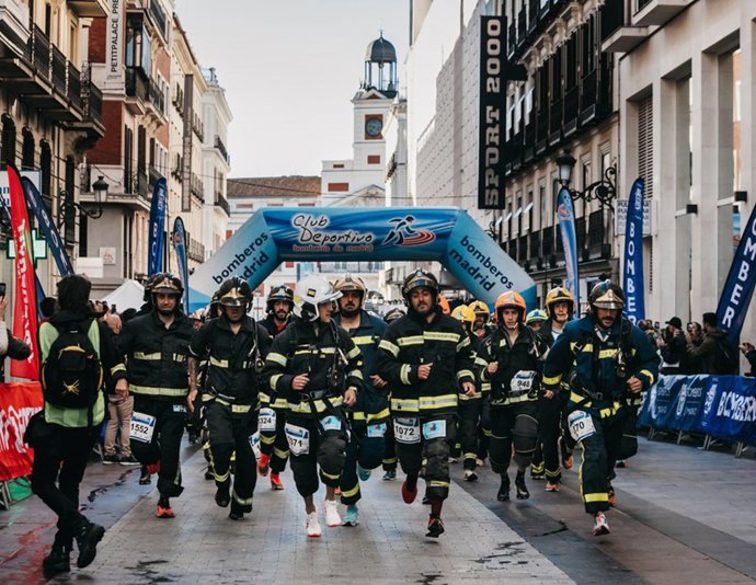 Archivo - Archivo.- Carrera Bomberos de Madrid