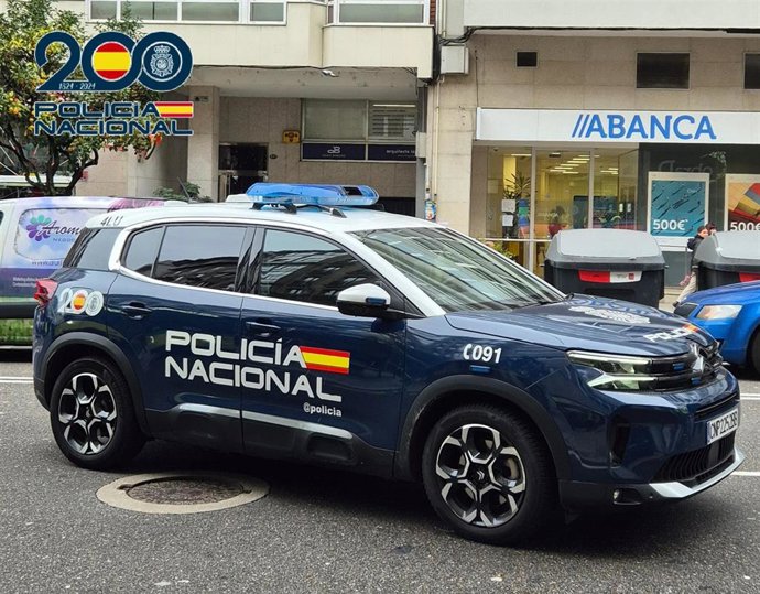 Vehículo de la Policía Nacional en Vigo.