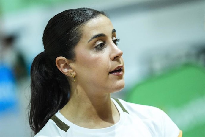 La jugadora española de bádminton Carolina Marín, durante su acto de retirada en Huelva.