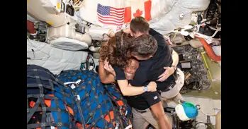 Los astronautas de Artemis II describen su viaje a la Luna como una experiencia "irrepetible" y "demasiado grande"