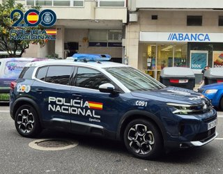 Vehículo de la Policía Nacional en Vigo.