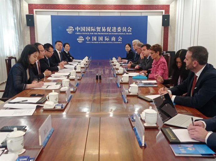 Chivite en una de las reuniones mantenidas en su último viaje a China.