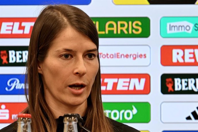 Archivo - 27 January 2024, Berlin: Union Berlin assistant coach Marie-Louise Eta speaks at a press conference before the German Bundesliga soccer match against Darmstadt 98. Photo: Matthias Koch/dpa