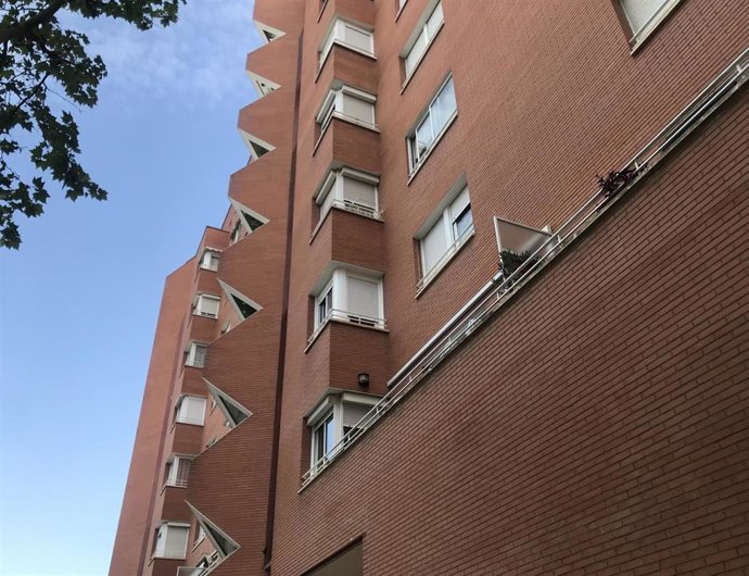 Lateral de un edificio de viviendas