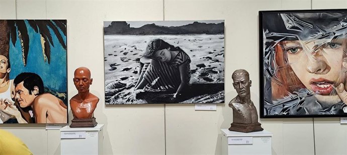 Obras del artista ecijano Blasco Rivero en la Bienal de Versalles