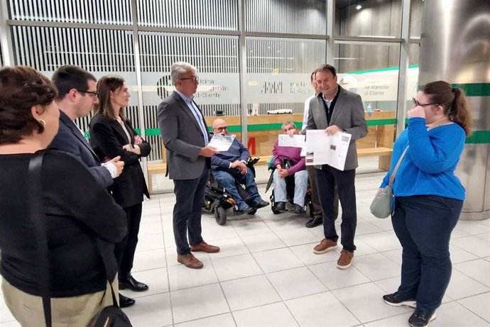 Málaga.- El metro dispone de una Guía de Lectura Fácil para personas con dificultad lectora 