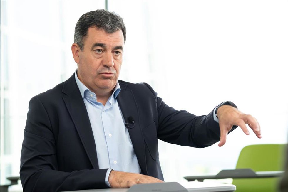 Archivo - El conselleiro de Educación, Ciencia, Universidades y FP de la Xunta de Galicia, Román Rodríguez, durante una entrevista para Europa Press, a 30 de agosto de 2024, en Santiago de Compostela, A Coruña, Galicia (España).