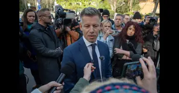 El opositor Magyar logra la mayoría cualificada de dos tercios en Hungría, según resultados parciales