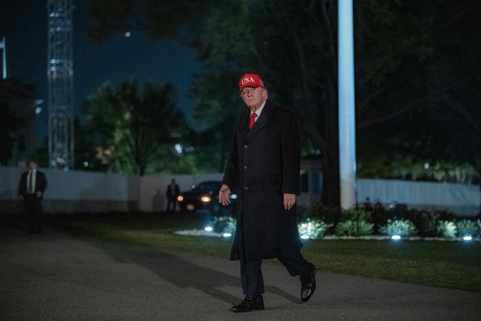 April 12, 2026, Washington, Dc, United States: President DONALD TRUMP returns to the White House on April 12, 2026. The President took no questions on arrival, but prior to boarding the helicopter spoke with the media about Iran and the Pope.