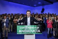 Moreno repitiría mayoría absoluta el 17M con el peor resultado histórico del PSOE-A y subida de Vox, según Sigma Dos