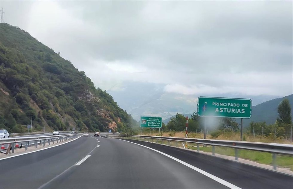 Archivo - Autopista del Huerna. AP-66. Carretera.