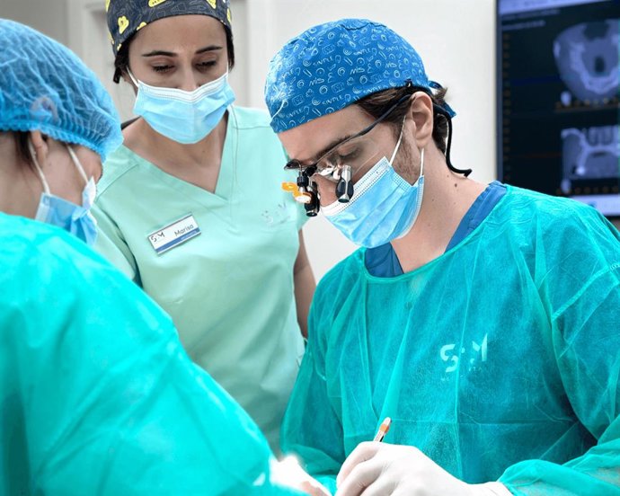 Dr. Jesús Palma Ortiz Médico y odontólogo especialista en Implantología