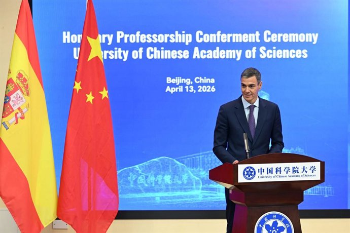 El presidente del Gobierno, Pedro Sánchez, recibe la cátedra honoraria en la Academia China de Ciencias