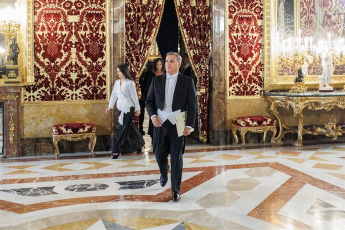 Archivo - El embajador de la República del Paraguay, Justo Pastor Apodaca Paredes, llega a entregar la carta credencial al Rey en el Palacio Real de Madrid, a 16 de septiembre de 2024, en Madrid (España). Las Cartas Credenciales son el documento que acred