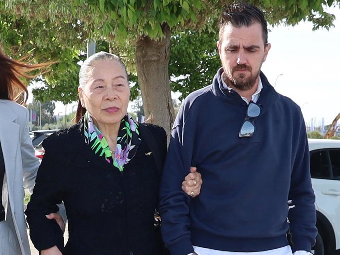 Junko acude al juzgado por el deshaucio de la casa de Bernardo Pantoja con Luis Vicente Rico 'Pinocho'