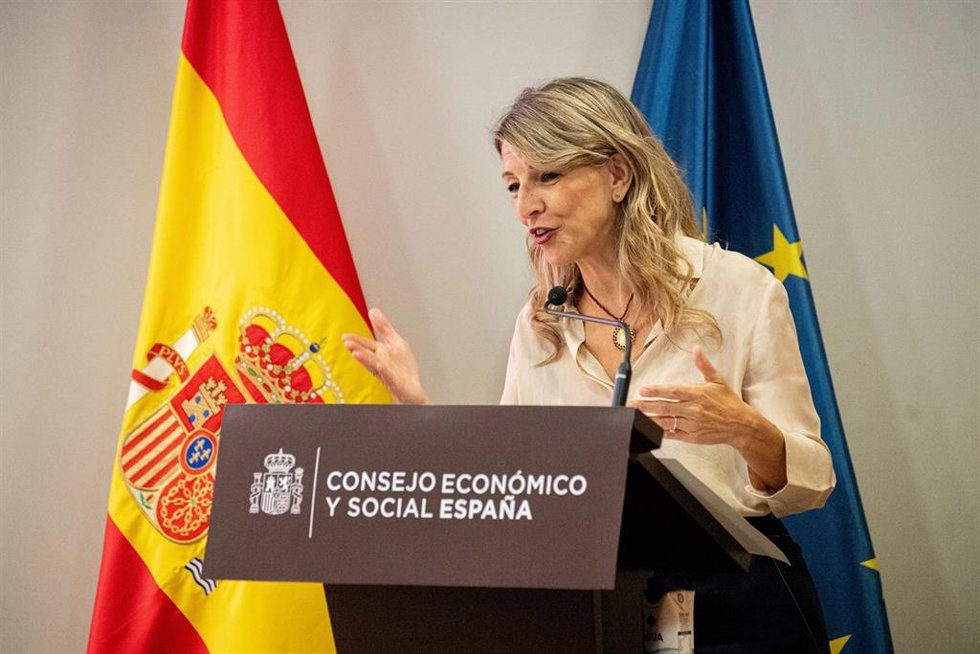 La vicepresidenta segunda del Gobierno y ministra de Trabajo y Economía Social, Yolanda Díaz, presenta los resultados de la Evaluación de Impacto de las actuaciones financiadas por el Fondo Social Europeo 2016-2023, en el Consejo Económico y Social (CES).