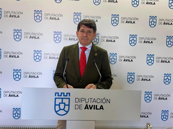 El portavoz del equipo de Gobierno durante la rueda de prensa.