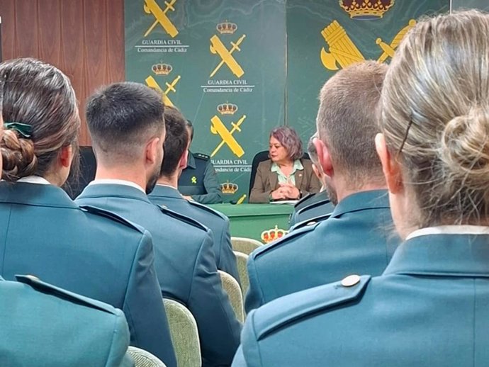 La subdelegada del Gobierno de España en Cádiz, Blanca Flores, en la presentación de los 33 nuevos agentes que se incorporan a la Comandancia de la Guardia Civil en Cádiz.