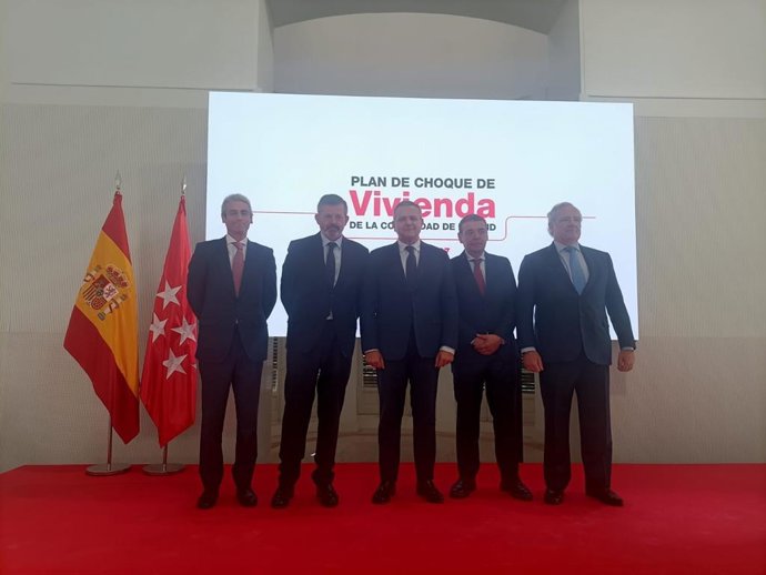 El consejero de Vivienda, Transportes e Infraestucuras, Jorge Rodrigo