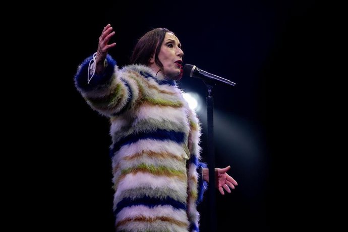 Archivo - La cantante Luz Casal