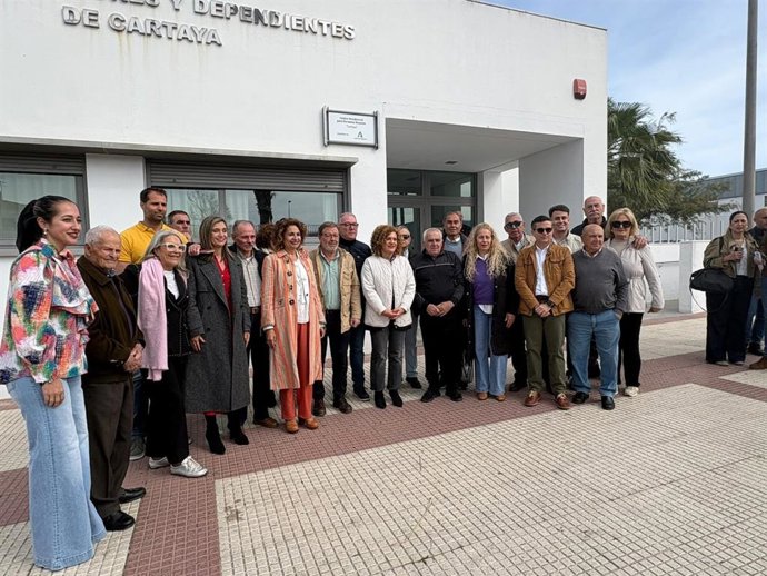 Visita de la secretaria general del PSOE-A y candidata a la Presidencia de la Junta, María Jesús Montero, a la Residencia de Personas Mayores y Dependientes de Cartaya.
