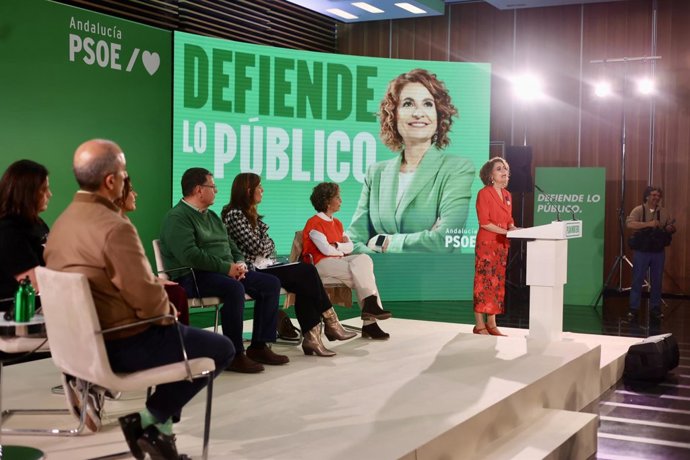 Imagen de la presentación del proyecto para Sanidad de la candidata socialista, María Jesús Montero de cara a las próximas elecciones autonómicas del 17 de mayo. En Cádiz, a 11 de abril de 2026. (Foto de archivo).