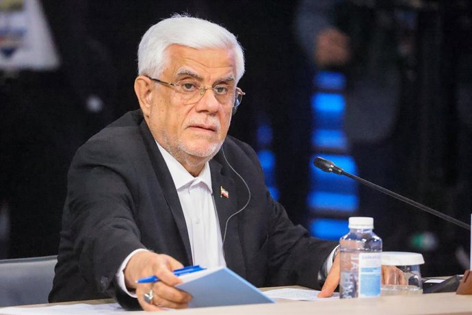 Archivo - RUSSIA, MOSCOW - NOVEMBER 18, 2025: Iran's First Vice President Mohammad Reza Aref attends the 24th expanded meeting of the SCO Council of Heads of Government at the Russia National Centre. Yevgeny Messman/TASS Host Photo Agency