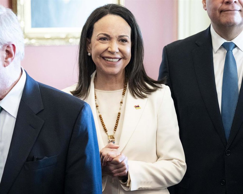 Archivo - January 15, 2026, Washington, District Of Columbia, USA: MARIA CORINA MACHADO, Venezuelan opposition leader and Nobel Peace Prize recipient, meeting with Senators at the U.S. Capitol in Washington, D.C.