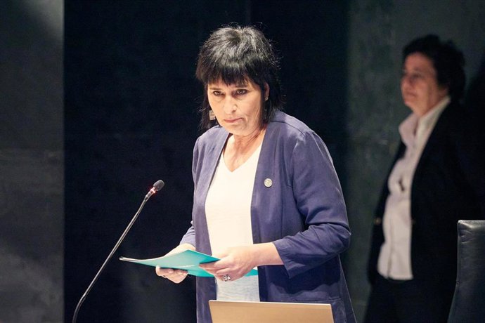 Archivo - La portavoz de EH Bildu en el Parlamento de Navarra, Laura Aznal.