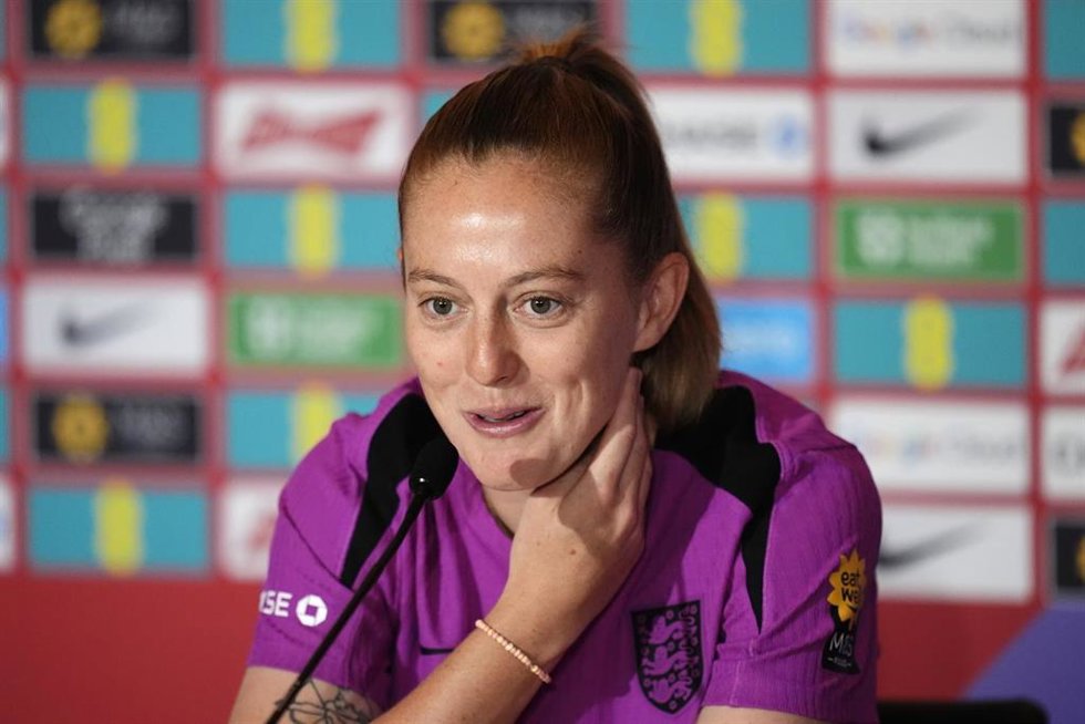 Archivo - La centrocampista inglesa Keira Walsh en rueda de prensa