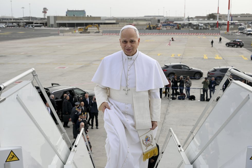 Rome, ITALY: NO LIBRI** Italy, Rome, Vatican, 2026/4/13. Pope Leo XIV boards his plane heading to Algiers at Rome's Fiumicino airport.