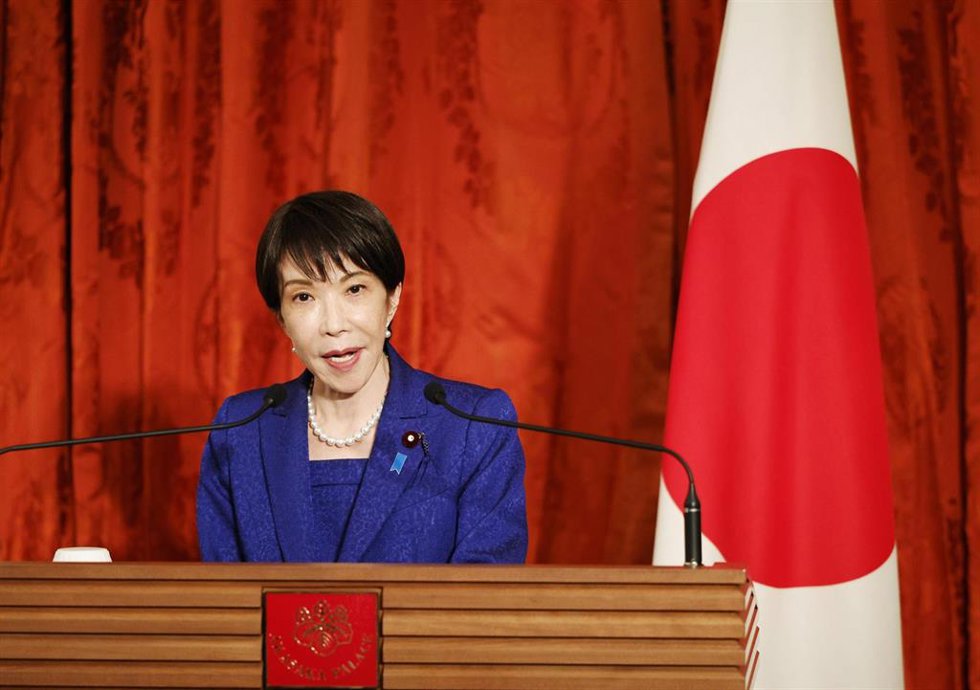 La primera ministra japonesa, Sanae Taikachi, hace dos semanas en una rueda de prensa en Tokio.