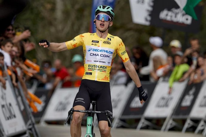 El francés Paul Seixas, del Decathlon CMA CGM Team, vencedor de la reciente Vuelta al País Vasco.