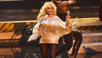 Sabrina Carpenter pide perdón por llamar "raro" un grito tradicional árabe en el Coachella 2026
