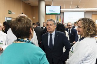 El consejero de Sanidad, Presidencia y Emergencias, Antonio Sanz, en un acto en Huércal-Overa (Almería) 