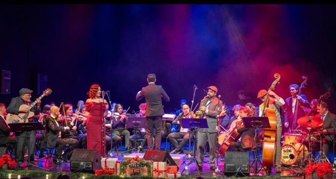 La banda Swing Ton Ni Song y la agrupación musical Anam Camerata actúan este martes en el Auditorio Santa Ana de Plasencia