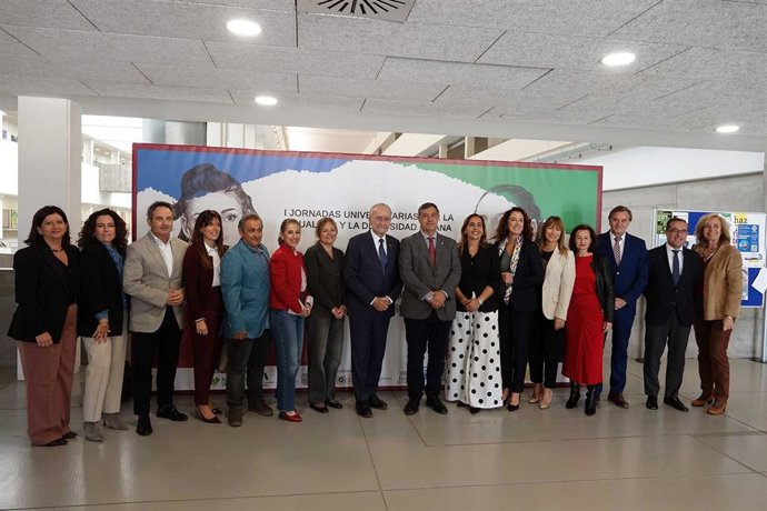 Presentación de 'Con Voz Propia: I Jornadas Universitarias por la Igualdad y la Diversidad Gitana'