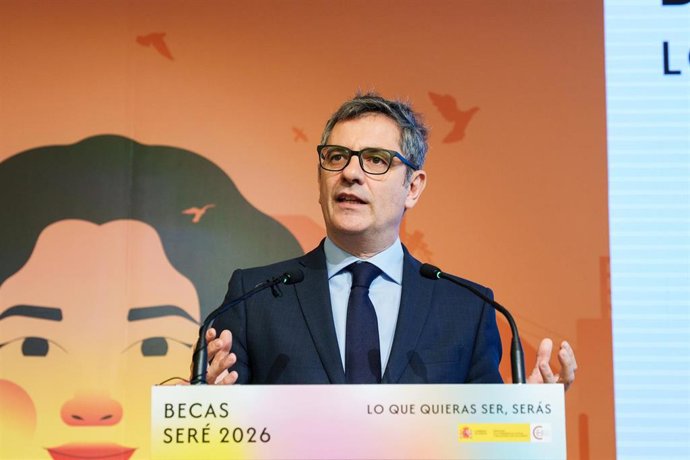 El ministro de la Presidencia, Justicia y Relaciones con las Cortes, Félix Bolaños, preside el acto de presentación de la nueva convocatoria de las becas SERÉ 2026, a 13 de abril de 2026, en Madrid (España). 